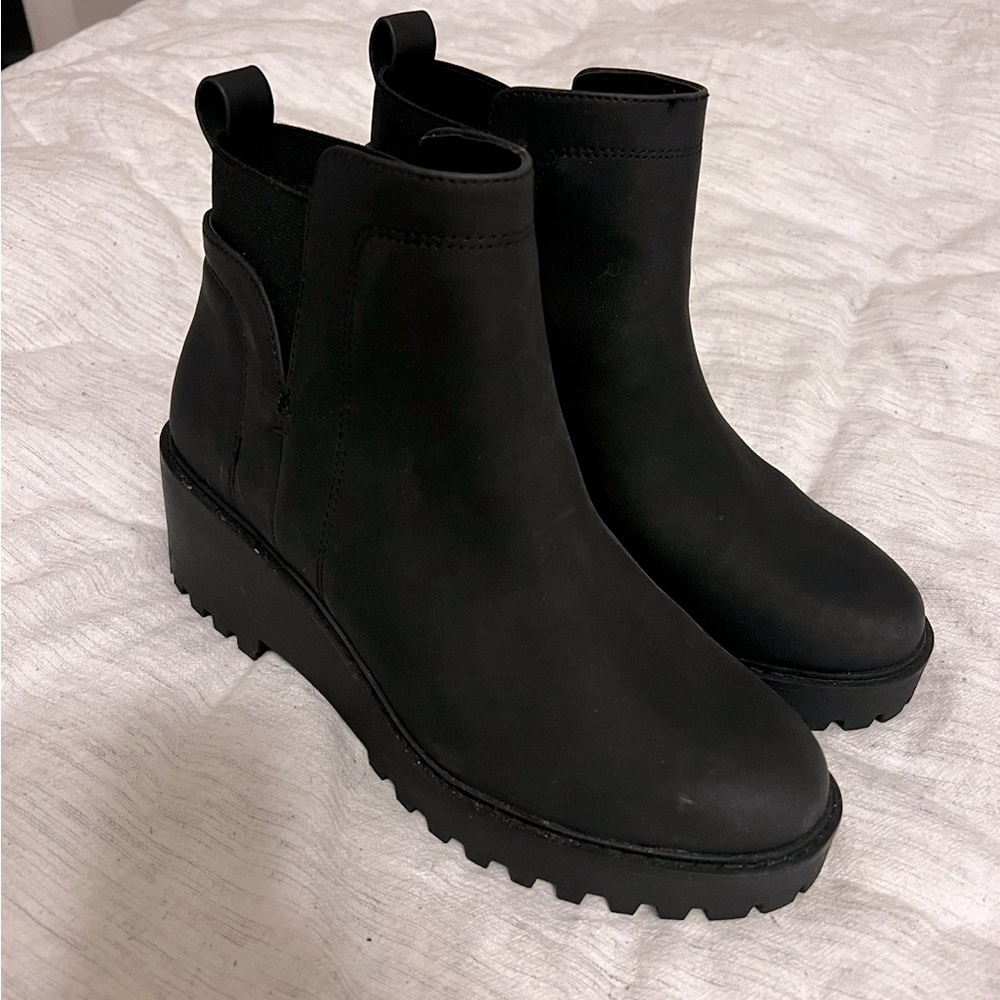 DV by Dolce Vita Rielle Black Bootie Size 8.5. Brand new never worn.